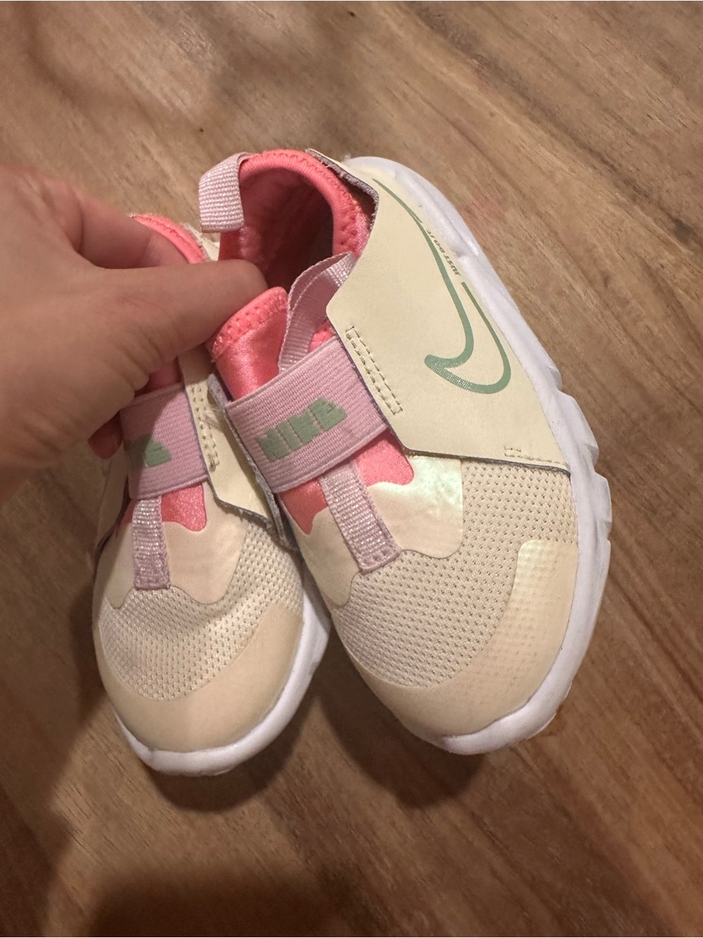 Nike Kids Cream and Pink Slip-On Sneakers